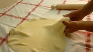 ТЕСТО НА ШТРУДЕЛЬ ВЫТЯЖНОЕ БЕЗ ДРОЖЖЕЙ STRUDEL #strudel #тесто