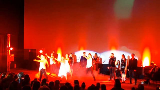 05 Концертный зал СПУТНИК АНСАМБЛЬ ЮНОСТЬ ДНЕПРА 30 05 18 МЮЗИКЛ к дню Защиты детей Дай бог смотреть онлайн