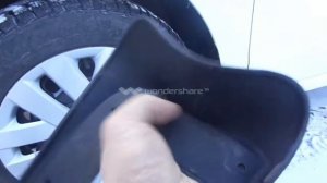 Замена  заводских  брызговиков   на фольцваген  поло