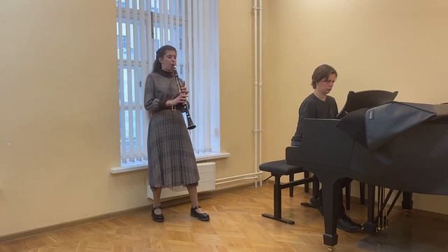 Алиса Чередникова. 13 лет. Ф.Пуленк. Соната. 1 часть смотреть онлайн