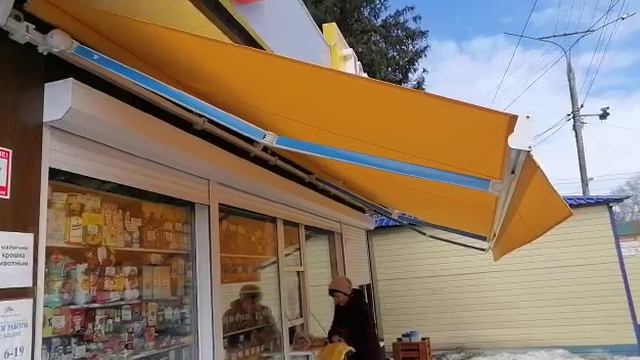 Выдвижная автоматическая маркиза Decolife для торгового павильона (Чебоксары) смотреть онлайн