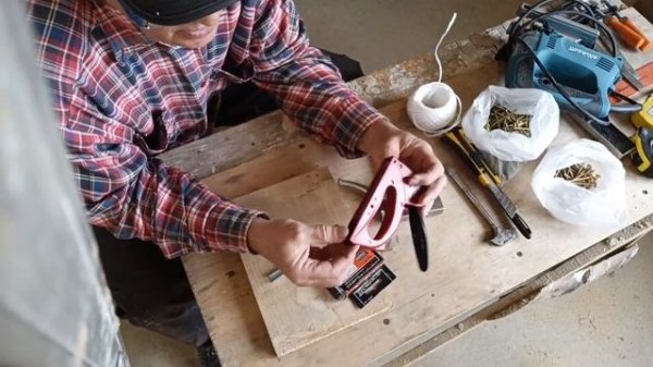 Степлер Miles удачная покупка. Обзор механического степлера. Первый день работы , покупать или нет?