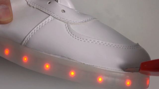 Что внутри LED КРОССОВОК ?! смотреть онлайн
