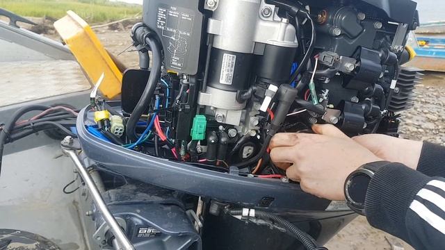 YAMAHA ЗАМЕНА МАСЛА / F60 FETL смотреть онлайн