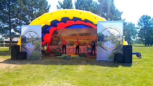 Копия видео Дебют на фестивале "Встречи на Ульме" Красноярово. Мазановский район гр."Добрый день" смотреть онлайн