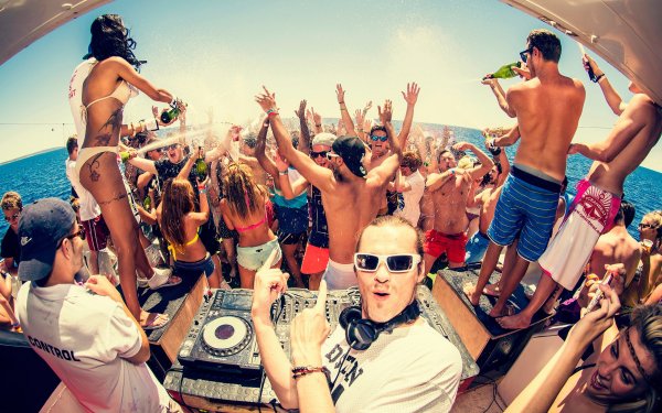 Beautiful Girls Daily Life, From Home to Work