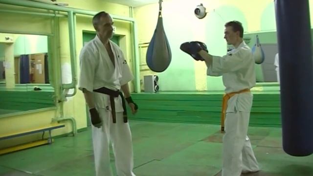 УРОКИ Каратэ Киокушинкай - Удар Шита-цуки урок № (часть 2) смотреть онлайн
