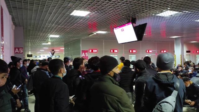 ОГРОМНАЯ ОЧРЕДЬ МОСКВА УФМС САХАРОВА. ПОЛУЧИТЬ ПАТЕНТ 19 09 2021 смотреть онлайн