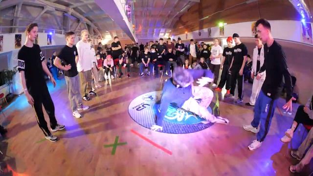 Formsides vs FYXO crew 5x5 - брейкданс, WINTER WARS 2021 смотреть онлайн