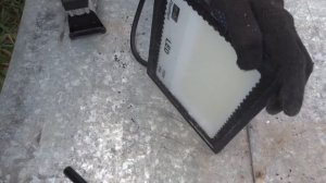 Разборка неразборного светодиодного прожектора. Часть 1