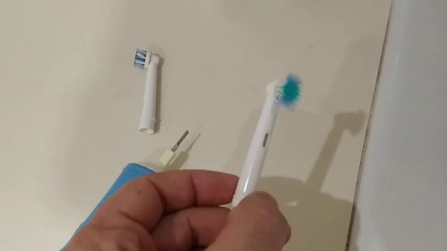 Насадки с Алиэкспресс для электрической зубной щетки Oral-B Vitality смотреть онлайн