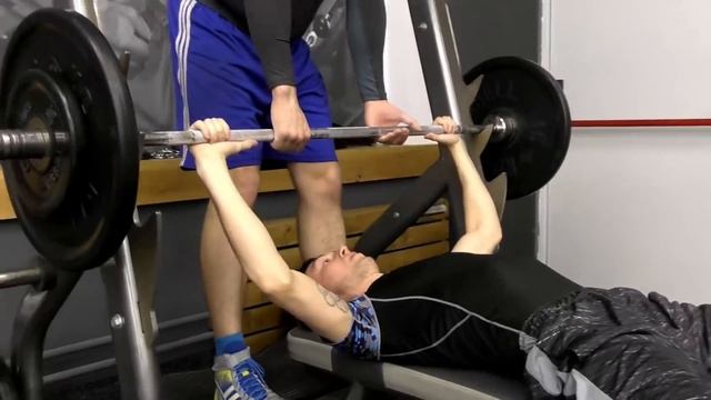 ЖИМ ЛЕЖА/БОКСЕРЫ ПРОТИВ ПАУЭРЛИФТЕРА/ЗАРУБА смотреть онлайн