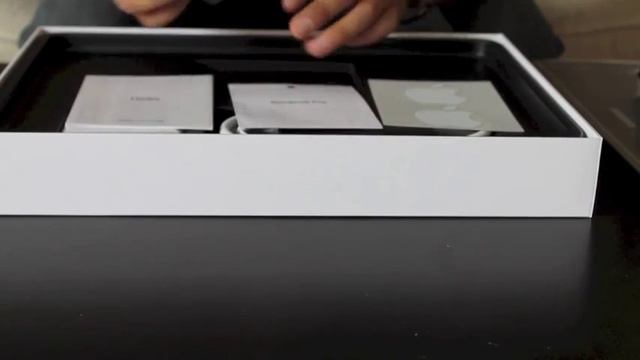 Unboxing of Macbook Pro Retina 15 inch (Early 2013) смотреть онлайн