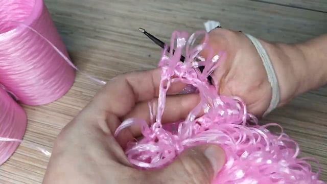 Вяжем варежку крючком. Рукавичка мочалка✂️ смотреть онлайн