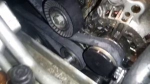 VW Jetta 6 and Polo 1.6 L Replacement alternator belt Замена ремня генератора