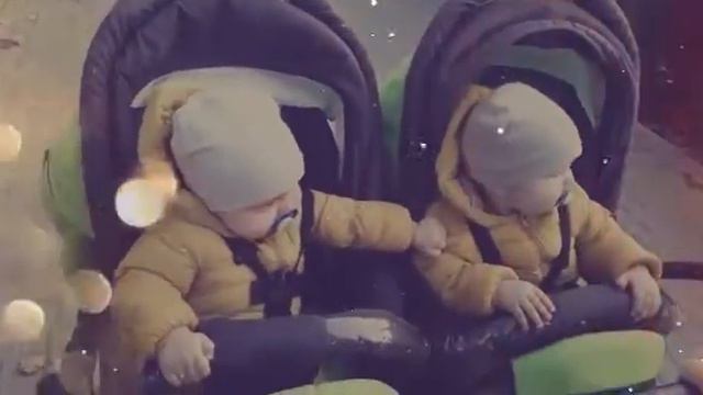 Близнецы | Прогулка смотреть онлайн