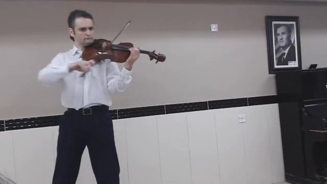"Тень твоей улыбки".Поёт Женя Югов. смотреть онлайн