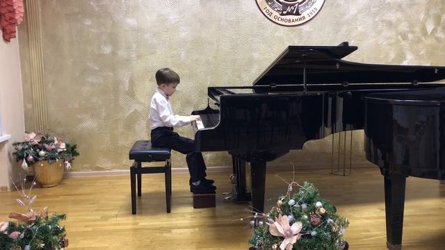 Шипеленко Кирилл 8 лет С Майкапар Маленький командир смотреть онлайн