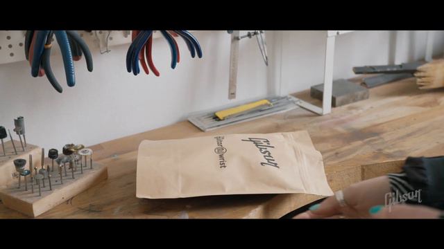 the guitarwrist collaboration with Gibson for the Gibson Gives jewellery collection смотреть онлайн