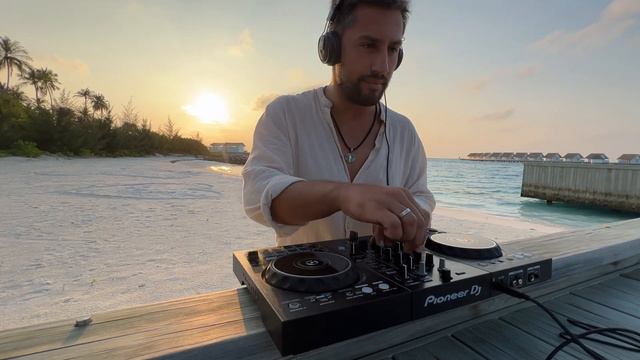 Romario Leto Morning in the Maldives смотреть онлайн