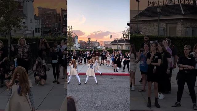 M3GAN Horde At Halloween Horror Nights 32 | Megan Flash Mob At Universal Orlando | Megan Moves