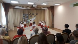 танец с гвоздиками