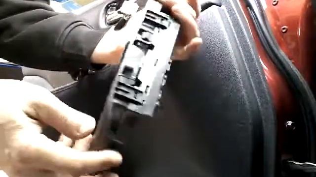 Как снять обшивку карту передней двери NISSAN LEAF (2015)demontaz boczka drzwi przod/door panel rem смотреть онлайн