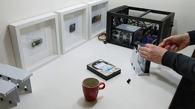 Building a Budget DIY NAS in a Fractal Node 304 Case смотреть онлайн