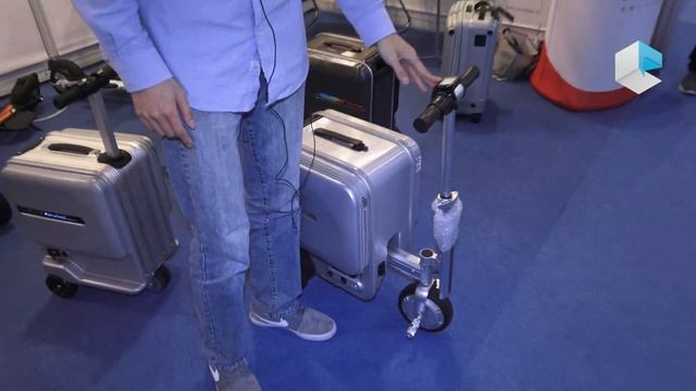 Airwheel SR5, SE3, SE3 Mini Autonomous Luggage, Z5 Z3 Electric Scooters