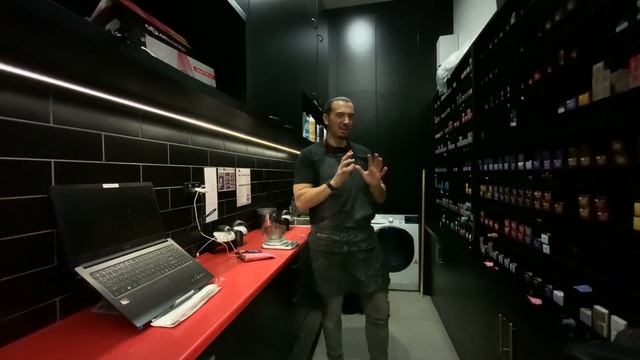 On Scalp Lightening & Long Bob Haircut on EPISODE #92 of HairTube© with Adam Ciaccia смотреть онлайн