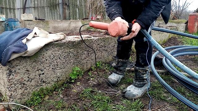 Як закріпити фільтр на свердловину.how to fix the filter on the well.#буріння #вода #насос #скважин смотреть онлайн