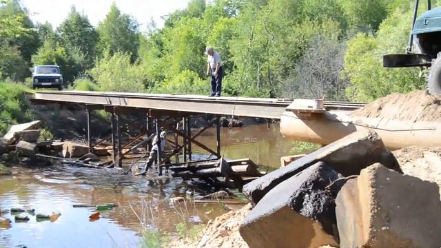 Строительство моста через речку Большая Маза. Село Сельская Маза. The construction of the bridge. смотреть онлайн