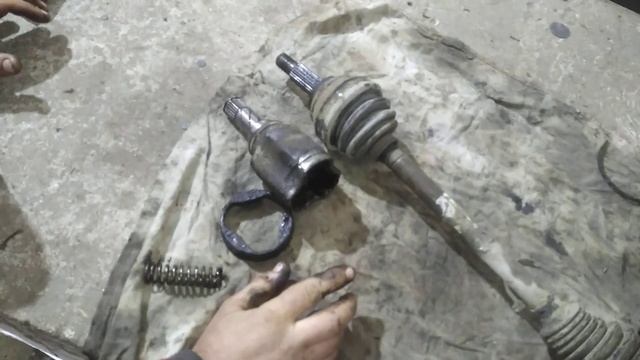 Lada Largus замена внутреннего и наружного шрусов.mp4