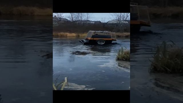 Водные испытания гусеничного вездехода смотреть онлайн