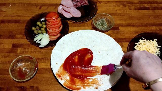 Самая вкусная домашняя пицца на лаваше! | За 10 минут в микроволновке! смотреть онлайн