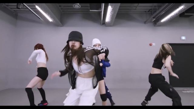 ITZY - LOCO Dance Practice Mirrored смотреть онлайн