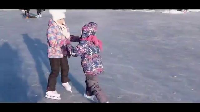 Зимние каникулы в Novik Country Club смотреть онлайн