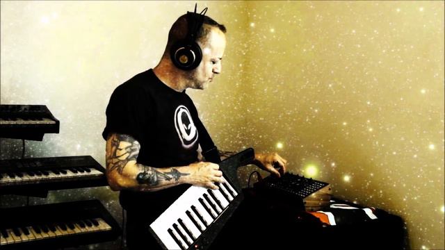 Moog Mother-32 Mad Catz PS3 Keytar Analog Synthesizer Rik Marston смотреть онлайн