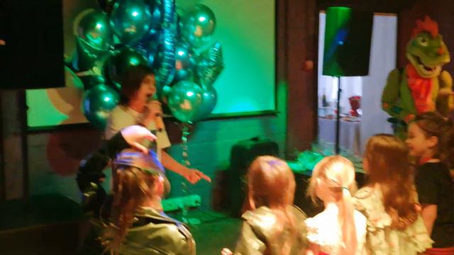 STAY (The Kid LAROI Justin Bieber Джастин Бибер) исполняет Виджесингх Роберт 11 лет смотреть онлайн