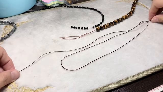 How to make bracelets with Elastic Cords Strings Easily? | How to secure a beaded bracelet? смотреть онлайн