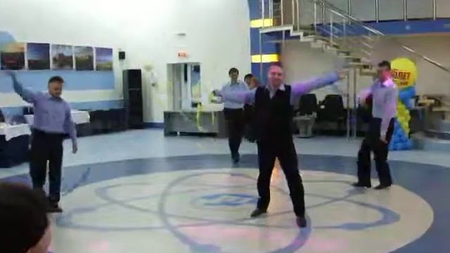 танец маленьких утят.avi смотреть онлайн