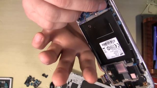 ЗАМЕНА ЗАЩИТНОГО СТЕКЛА НА SAMSUNG GALAXY S4 В ДОМАШНИХ УСЛОВИЯХ-FULL PROCESS смотреть онлайн