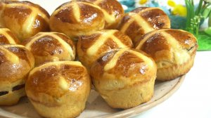 Такие "Крестовые" булочки На Пасхальном столе съедаются первыми, таким же способом украшаю куличи