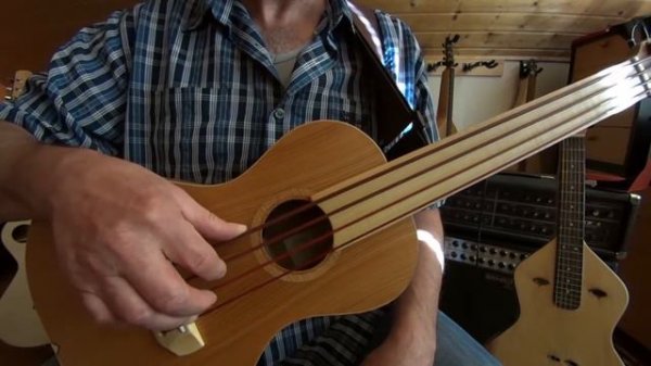 Fretless Ukulele-Bass - Soundcheck