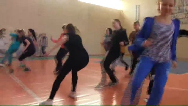 Урок физкультуры в 11классе