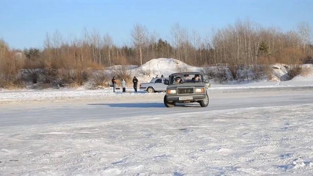 Дрифт на льду смотреть онлайн