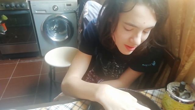 Опечаленно ем пиццу часть 3 смотреть онлайн