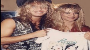 GUNS N ROSES AXL ROSE CAREER, EX WIFE, CONTROVERSIAL LOVE LIFE,  MALIBU MANSION, 200 MILLION .