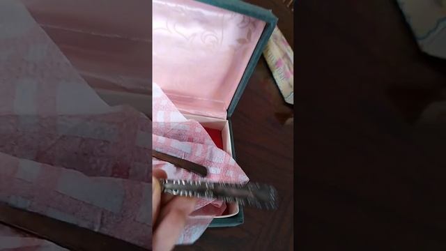 Мельхиор: как отличить новый от старого