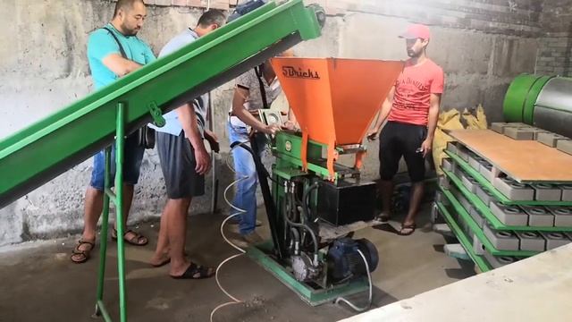 Запуск производства Лего-кирпича. Новый цех 5bricks™ смотреть онлайн